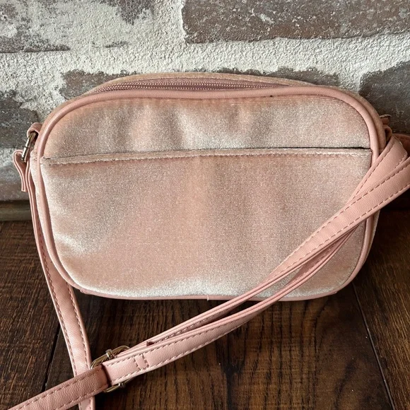 GUESS purse pink velvet purse pink purses Guess bags - Picture 3 of 4